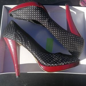 Size 10 black white polka dot red heel Steve Madde